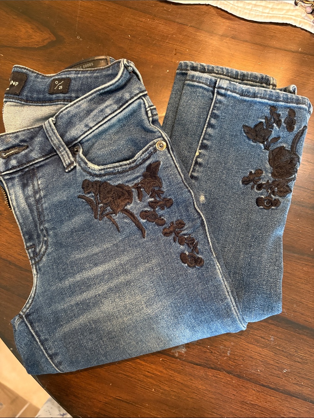 Lucky Brand Lolita Skinny 27” inseam Blue Jeans with Black Floral Embroidery